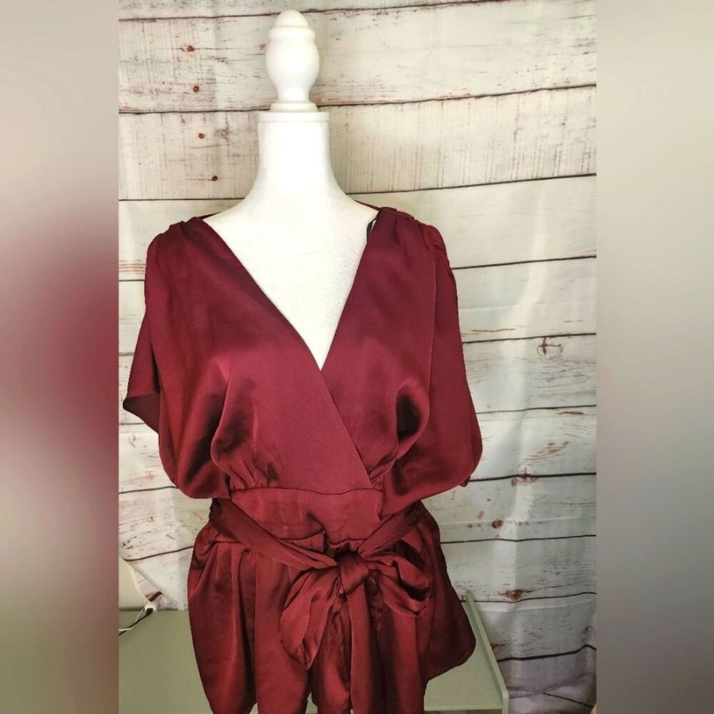 City Chic Womens Top XS 14w Burgundy Wrap Style Tie Waist Side Zip Elegant Plus